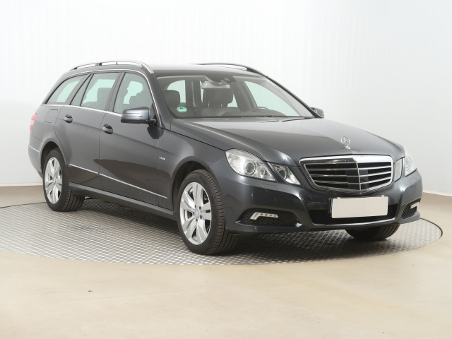 Mercedes-Benz E 2010