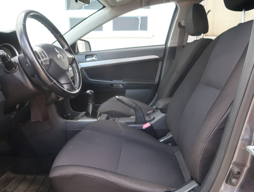 Mitsubishi Lancer