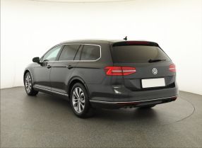 Volkswagen Passat - 2015
