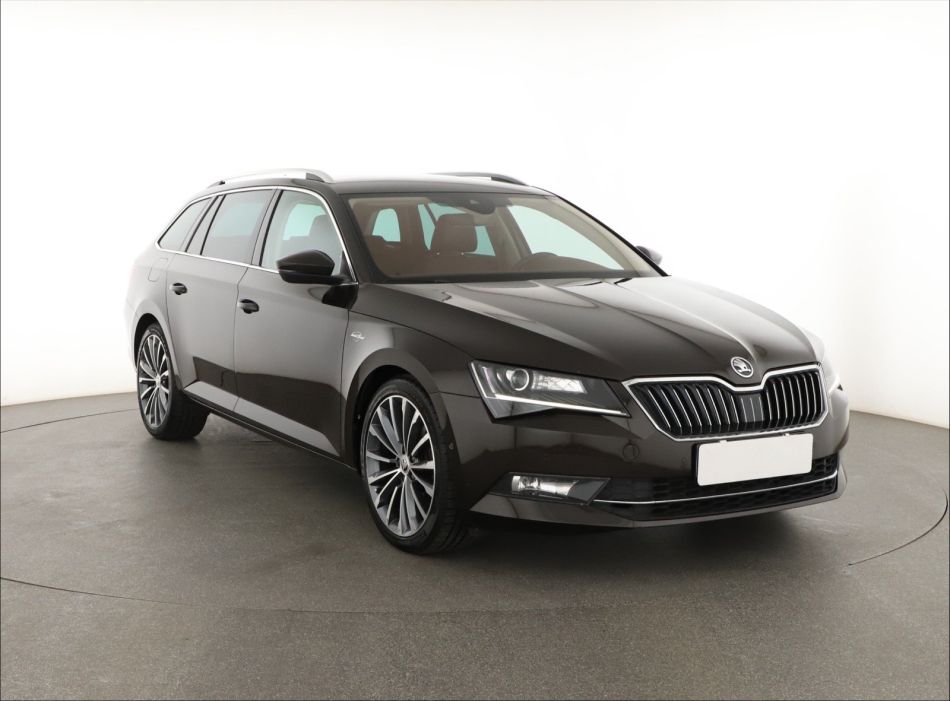 Skoda Superb - 2019