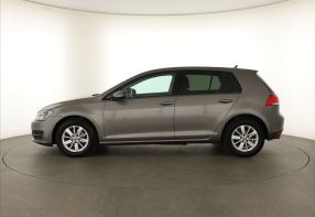 Volkswagen Golf - 2016