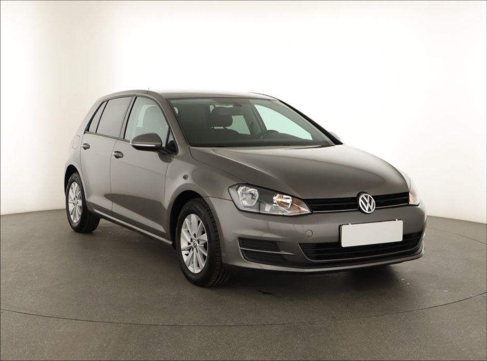 Volkswagen Golf - 2016