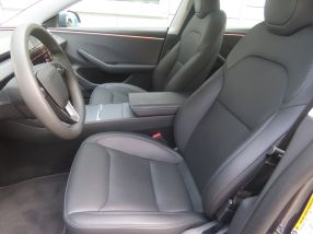 Tesla Model 3 - 2024