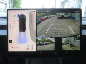 Tesla Model 3 - 2024