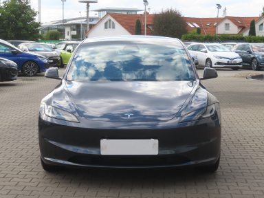Tesla Model 3 - 2024
