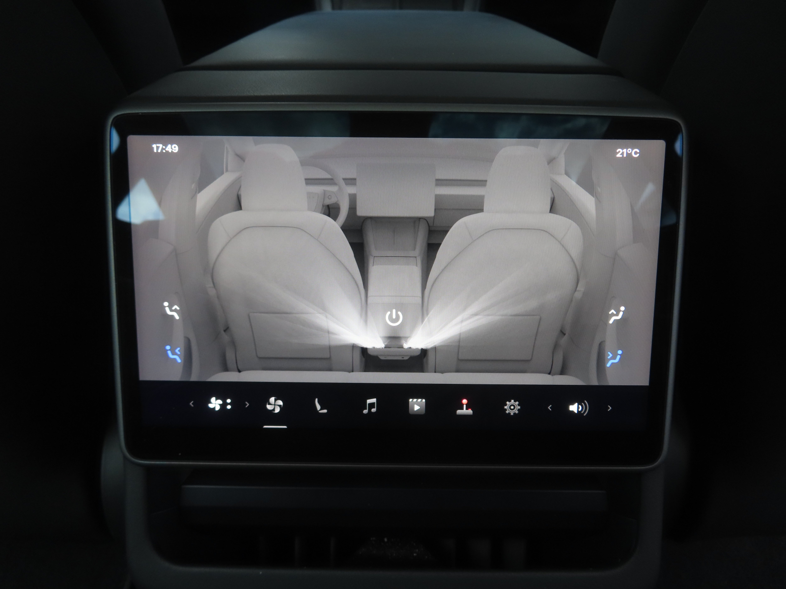 Tesla Model 3 - 2024