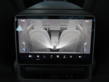 Tesla Model 3 - 2024