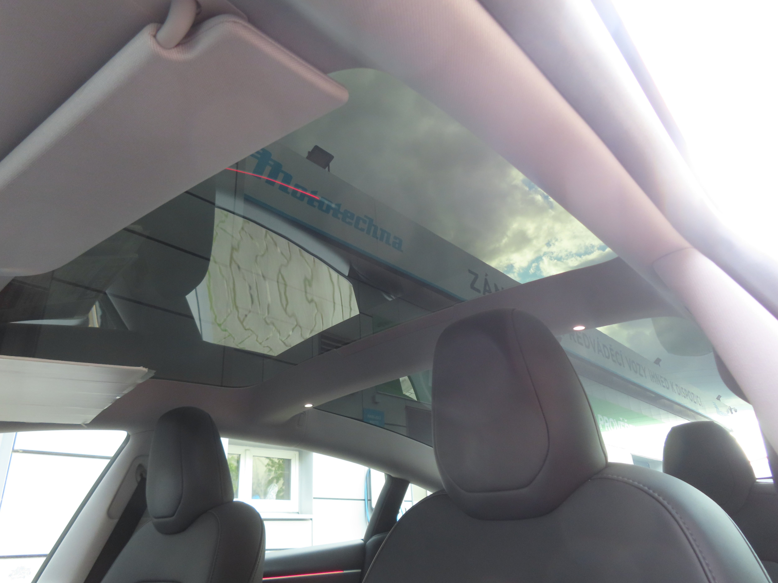 Tesla Model 3 - 2024