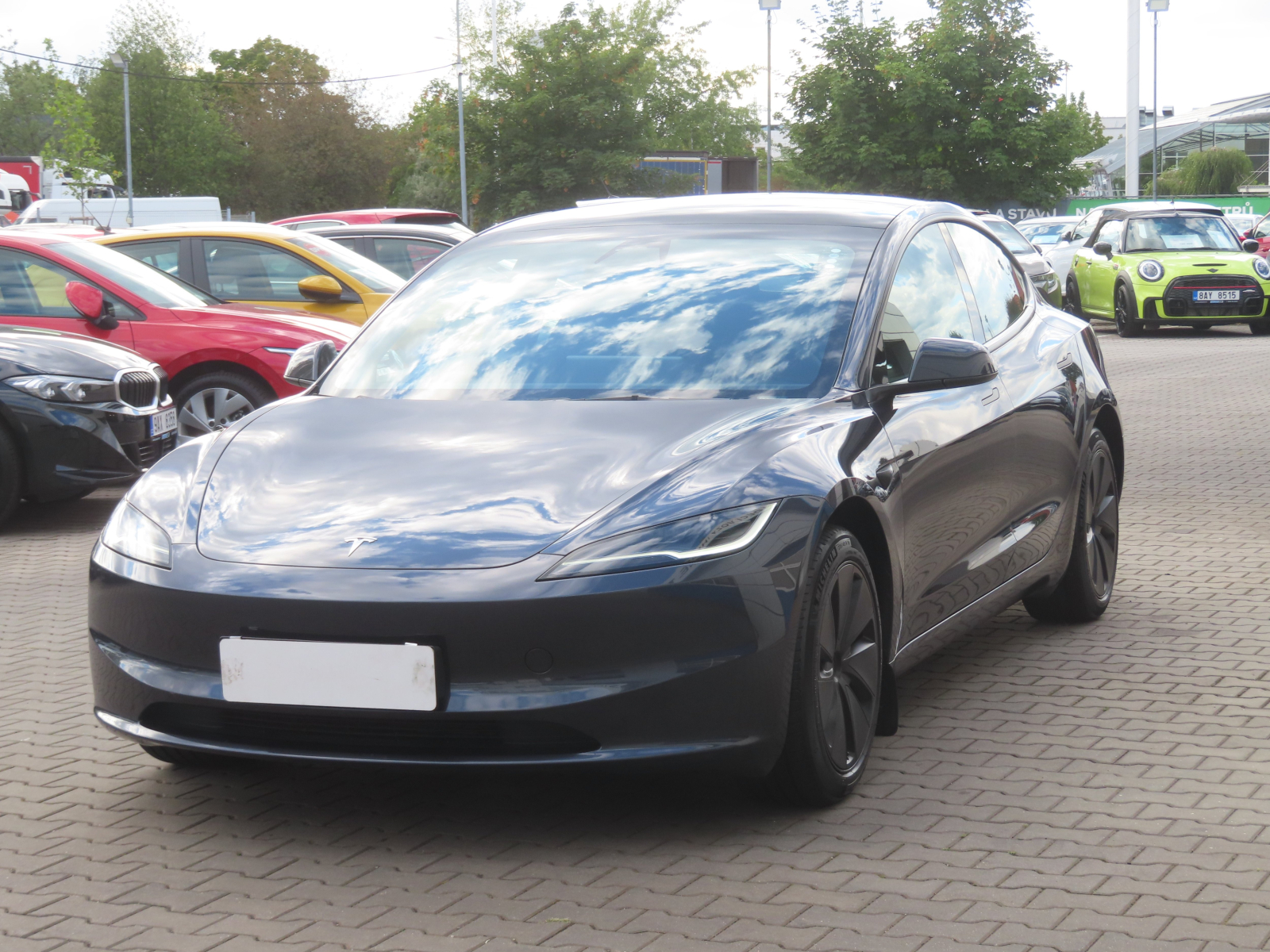 Tesla Model 3 - 2024