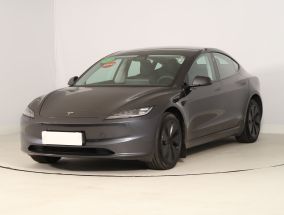 Tesla Model 3 - 2024