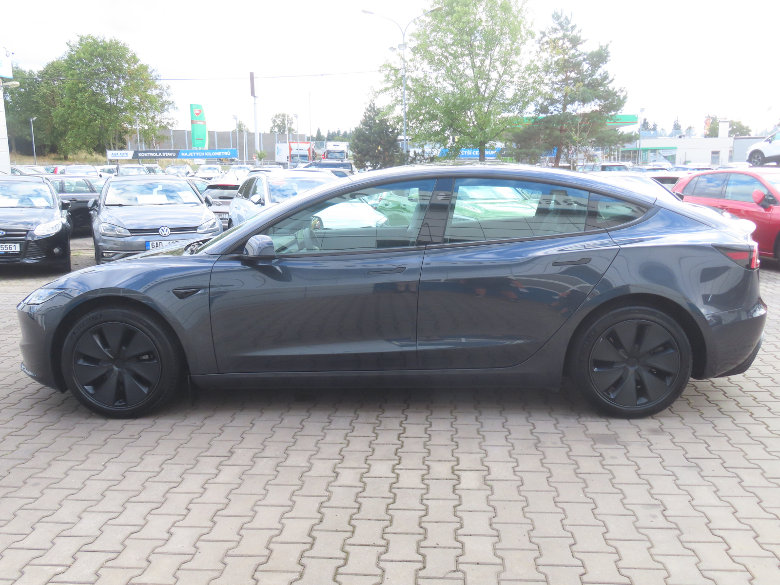 Tesla Model 3 - 2024