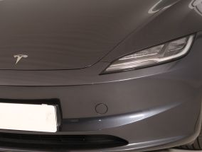 Tesla Model 3 - 2024