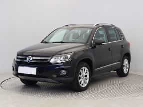 Volkswagen Tiguan - 2012