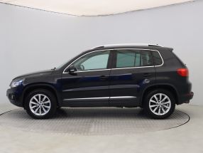 Volkswagen Tiguan - 2012