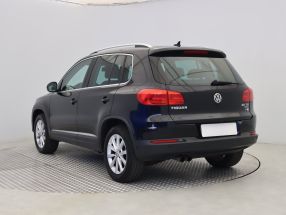 Volkswagen Tiguan - 2012