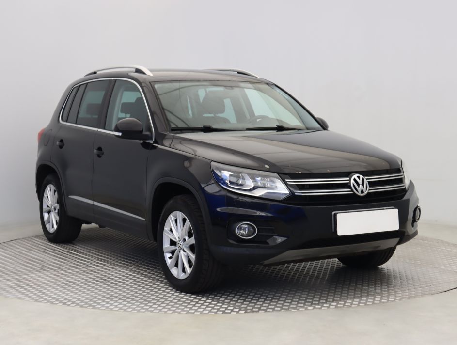 Volkswagen Tiguan - 2012