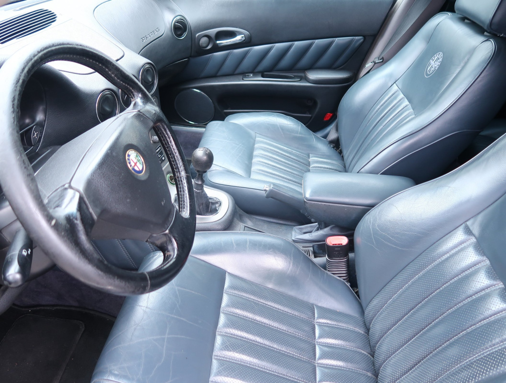 Alfa Romeo 166