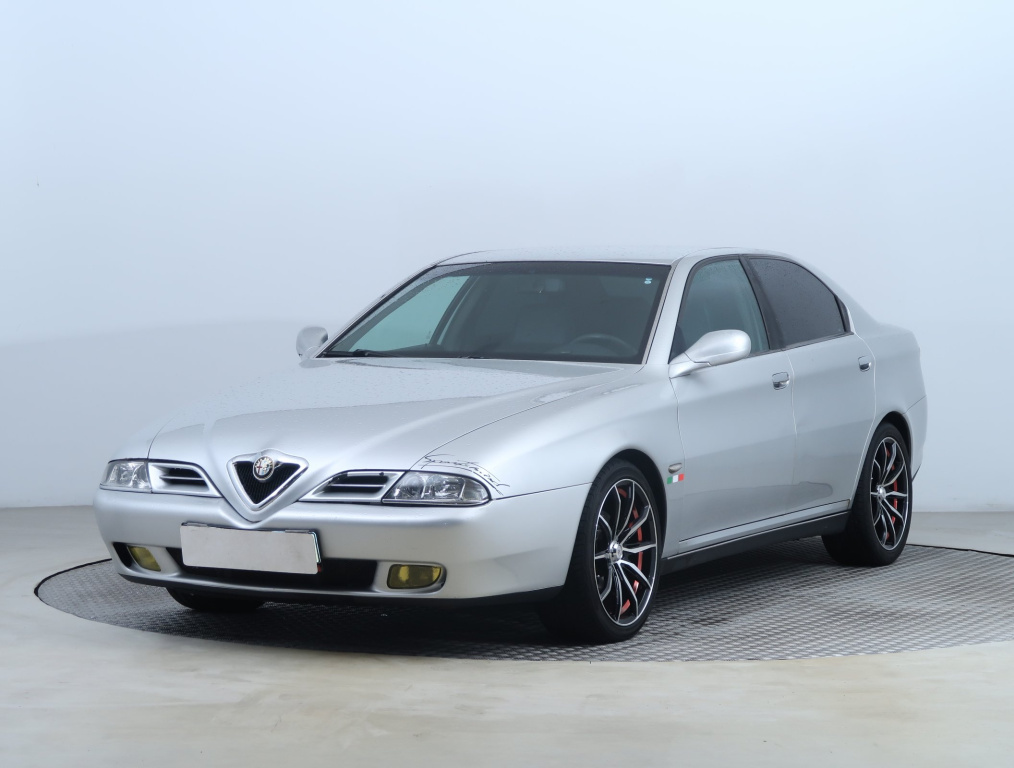 Alfa Romeo 166