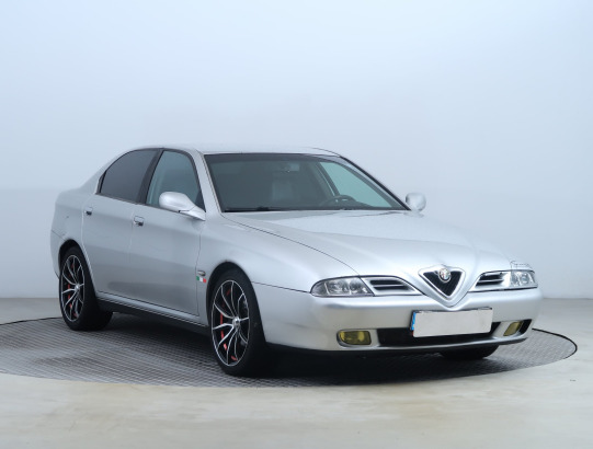Alfa Romeo 166