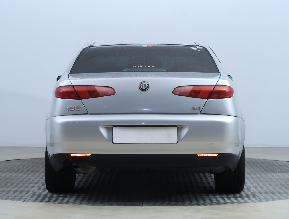 Alfa Romeo 166