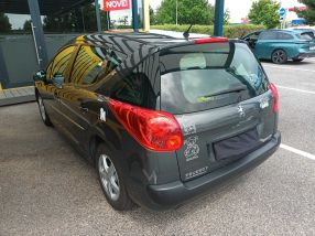 Peugeot 207 - 2011