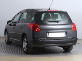 Peugeot 207 - 2011