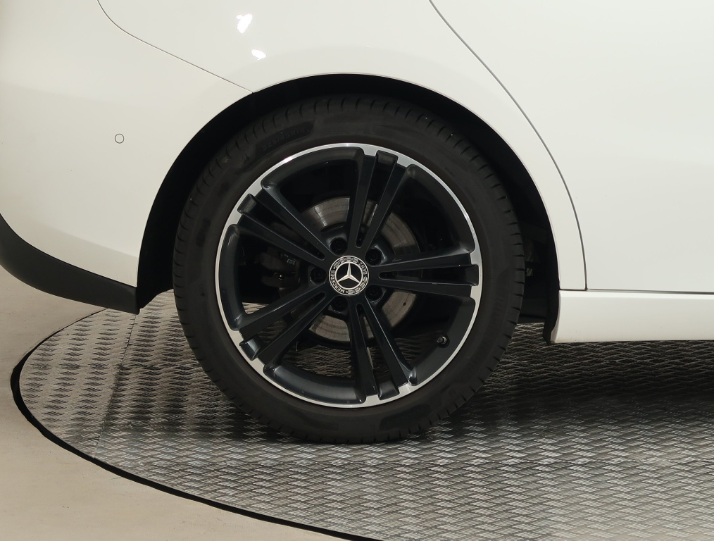 Mercedes-Benz B