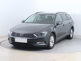 Volkswagen Passat - 2015