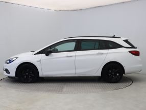 Opel Astra - 2021