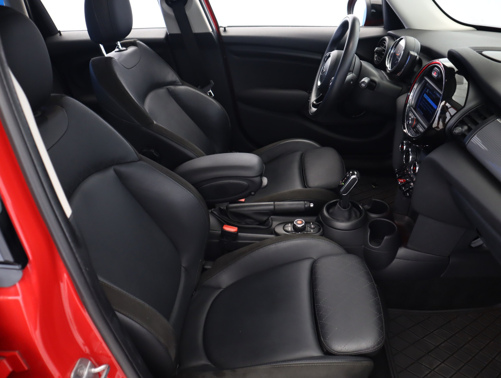 MINI 5-door