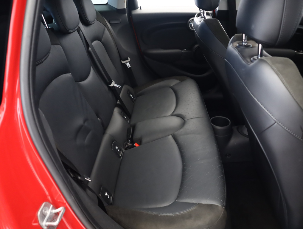 MINI 5-door