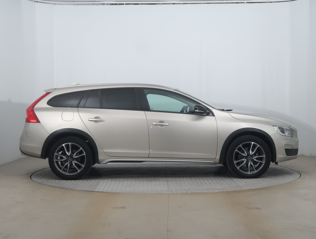 Volvo V60 Cross Country
