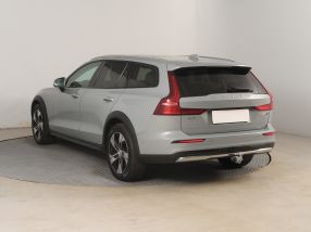 Volvo V60 Cross Country - 2023