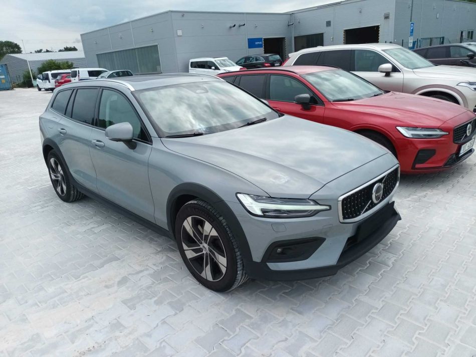 Volvo V60 Cross Country - 2023