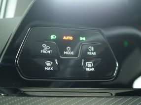Volkswagen Golf - 2023