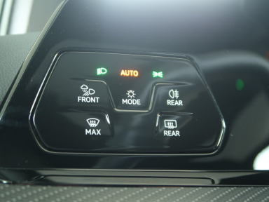 Volkswagen Golf - 2023