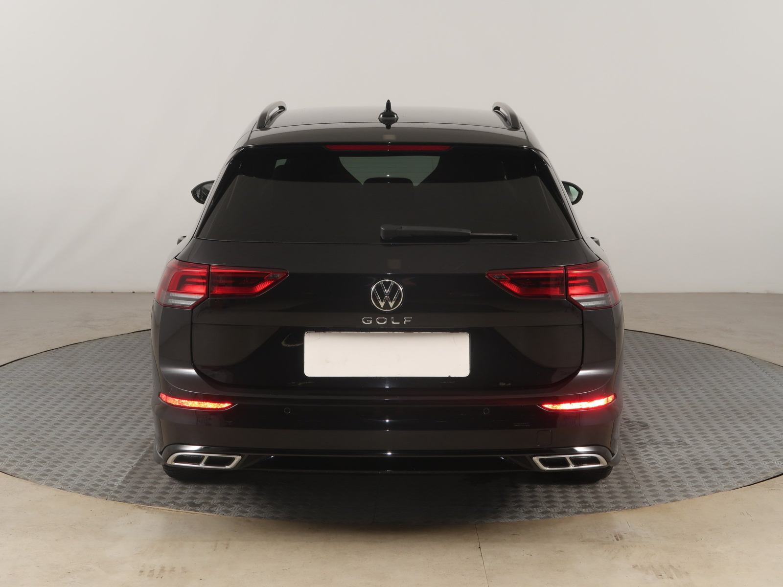 Volkswagen Golf - 2023