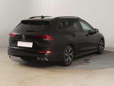 Volkswagen Golf - 2023