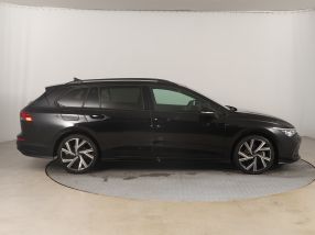Volkswagen Golf - 2023