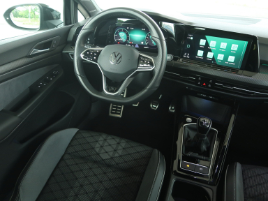 Volkswagen Golf - 2023