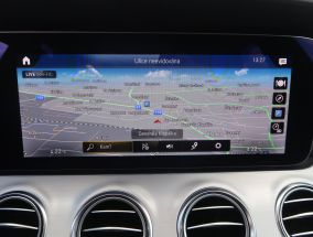 Mercedes-Benz E - 2023