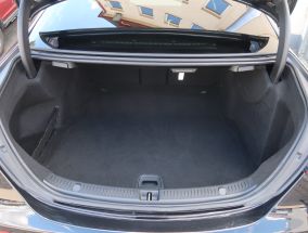 Mercedes-Benz E - 2023
