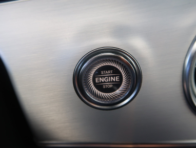Mercedes-Benz E - 2023