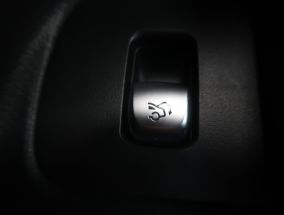 Mercedes-Benz E - 2023