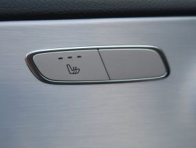 Mercedes-Benz E - 2023