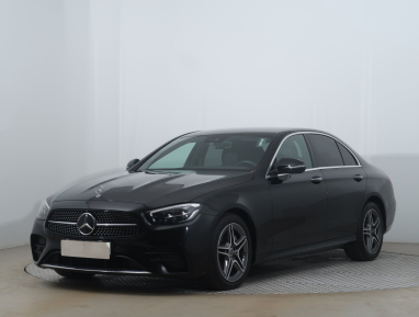 Mercedes-Benz E - 2023