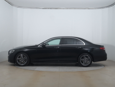 Mercedes-Benz E - 2023