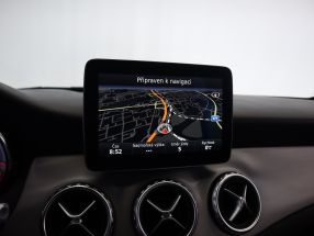 Mercedes-Benz GLA - 2016