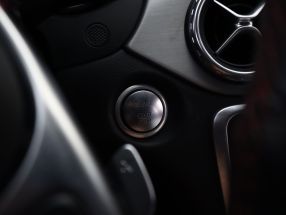 Mercedes-Benz GLA - 2016