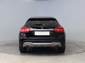 Mercedes-Benz GLA - 2016